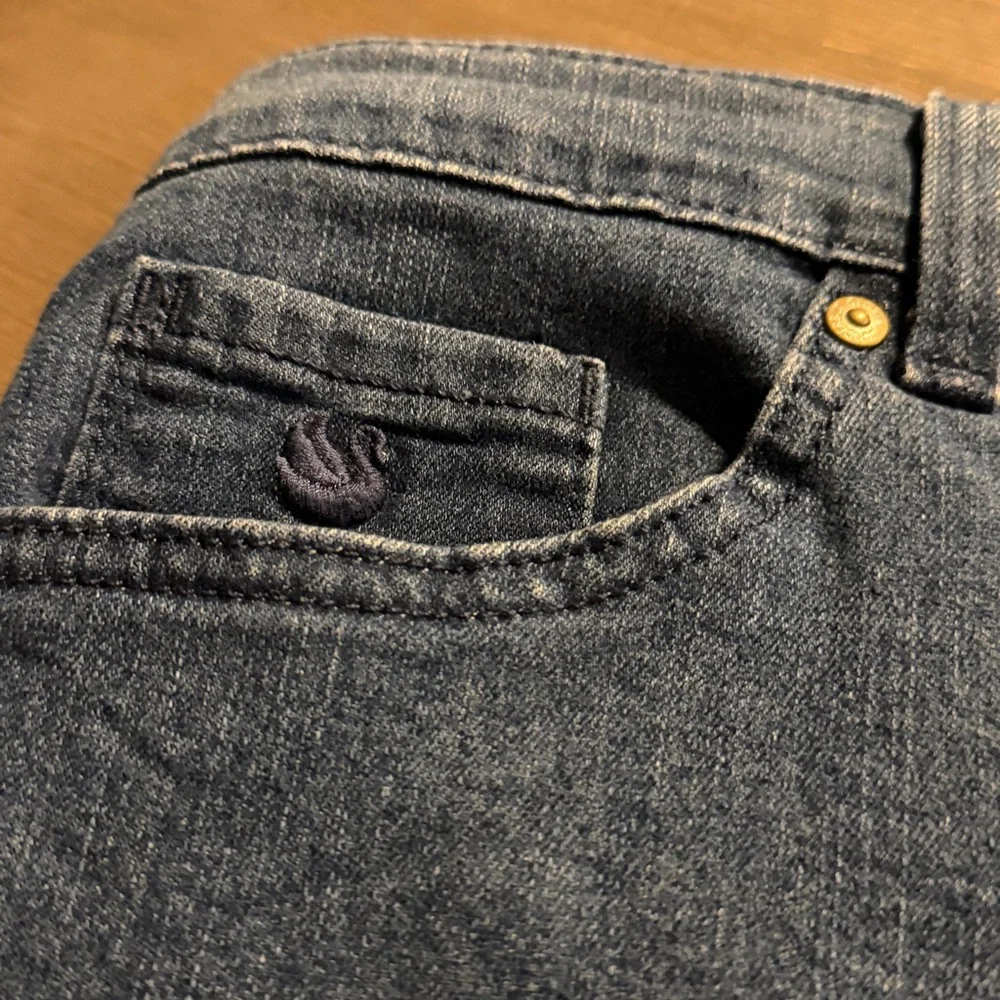 Gloria Vanderbilt Blue Women's Jean Shorts - Picture 5 of 10